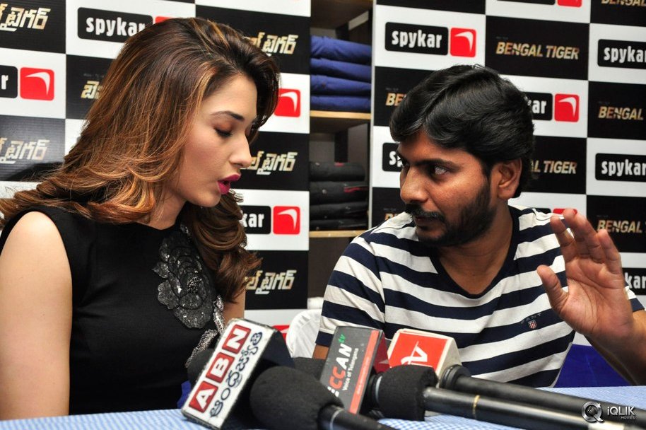 Bengal-Tiger-Movie-Team-Spykar-Store-Jubilee-Hills